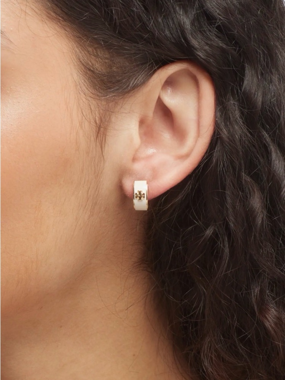 NIP Tory Burch Icon Huggie Earrings - Picture 4 of 10